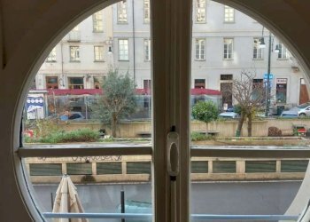 Finestra - Appartamento piazza EMANUELE FILIBERTO, 10, Torino (zona Centro) - foto 6