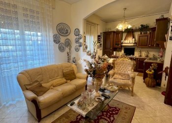 Two-room apartment Corso Giuseppe Mazzini, Albisola Superiore - photo 9