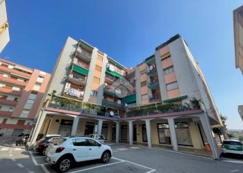 Trilocale Piazza lombardia, Albissola Marina - foto 1