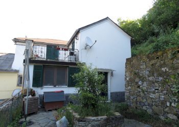 Casa semi indipendente Via Carpenera, Pedegoli, Genova (zona Quezzi) - foto 1