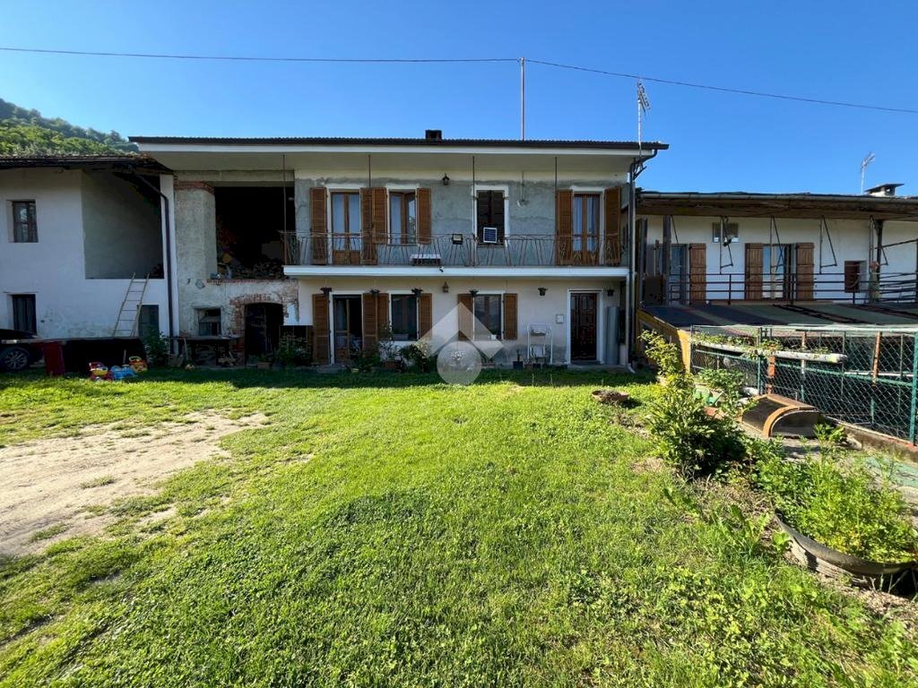 Semi-detached house Via Basse Senaude, Envie - photo 2