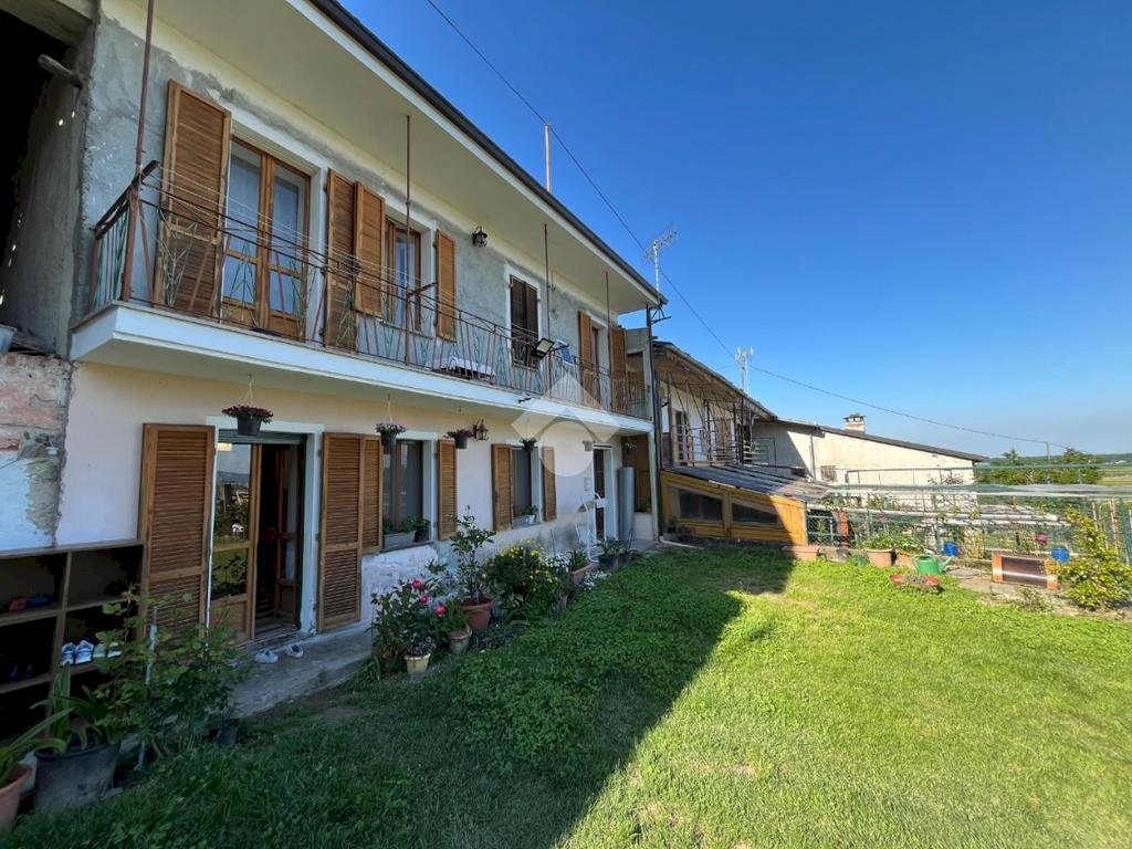 Semi-detached house Via Basse Senaude, Envie - photo 1