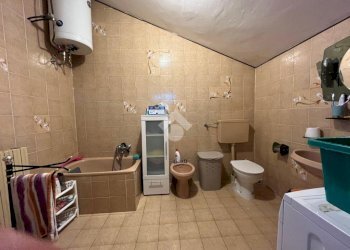 Semi-detached house Via Basse Senaude, Envie - photo 17