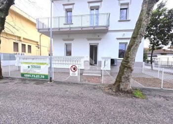 Three-room apartment Piazza Giovanni Pascoli, Rimini - photo 1