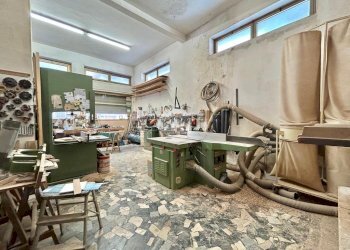 Shop Negozio Via Mignone, Savona - photo 1