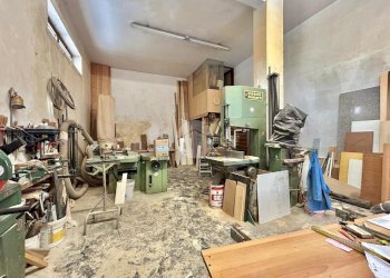 Shop Negozio Via Mignone, Savona - photo 2