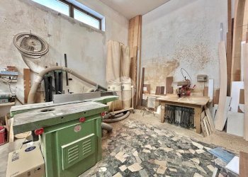 Shop Negozio Via Mignone, Savona - photo 5