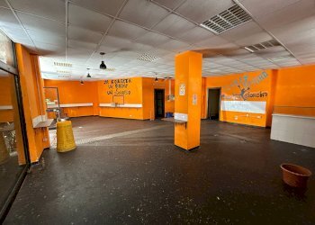 Locale Commerciale VIA SOLIMAN, Genova (zona Sestri Ponente) - foto 3