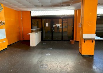 Locale Commerciale VIA SOLIMAN, Genova (zona Sestri Ponente) - foto 6