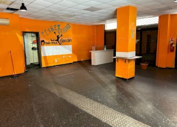 Locale Commerciale VIA SOLIMAN, Genova (zona Sestri Ponente) - foto 8