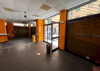 Locale Commerciale VIA SOLIMAN, Genova (zona Sestri Ponente) - foto 12