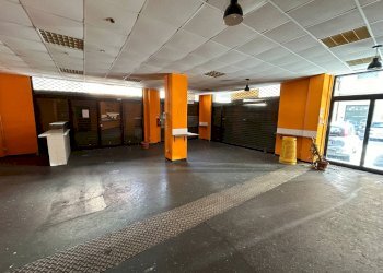 Locale Commerciale VIA SOLIMAN, Genova (zona Sestri Ponente) - foto 14