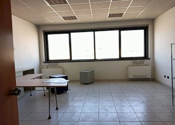 Locale Commerciale Via Vanzetti, Terni - foto 20