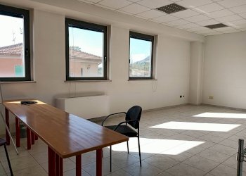 Locale Commerciale Via Vanzetti, Terni - foto 26