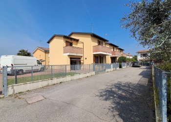 Villa a Schiera via Fondo Reno, Vigarano Mainarda - foto 1