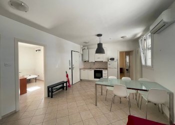 Trilocale Via Monsignor Ruggero Bovelli, Ferrara (zona Centro Storico) - foto 1