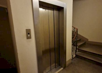 Interno palazzo - Quadrilocale piazza di Porta Ravegnana, Bologna (zona Centro Storico) - foto 5