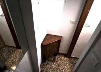 Interno palazzo - Quadrilocale piazza di Porta Ravegnana, Bologna (zona Centro Storico) - foto 16