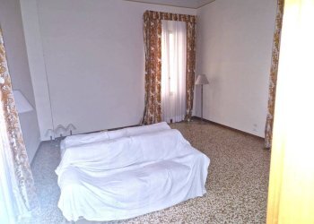 Salone - Quadrilocale piazza di Porta Ravegnana, Bologna (zona Centro Storico) - foto 21