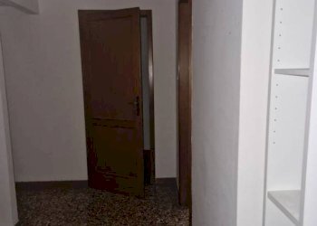 Interno appartamento - Quadrilocale piazza di Porta Ravegnana, Bologna (zona Centro Storico) - foto 23