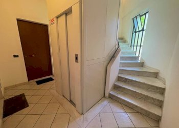 Interno palazzo - Bilocale via San Giovanni Bosco, Tortona - foto 9