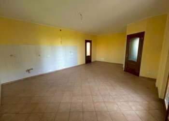 Salone - Villa strada Statale per Alessandria, Tortona - foto 5