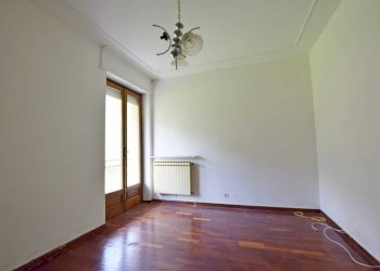 Camera da letto - Casa indipendente via Divisione Cuneense, 21, Roccaforte Mondovì - foto 16