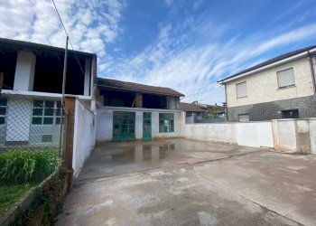 Cortile interno - Villa via Roma, 20, Poirino - photo 28
