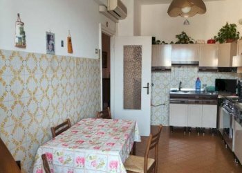 Cucina - Quadrilocale via Gian Battista Monti, 21, Genova (zona Sampierdarena) - foto 9