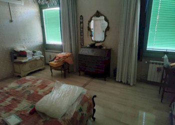 Camera da letto - Quadrilocale via Gian Battista Monti, 21, Genova (zona Sampierdarena) - foto 24