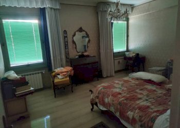 Camera da letto - Quadrilocale via Gian Battista Monti, 21, Genova (zona Sampierdarena) - foto 33