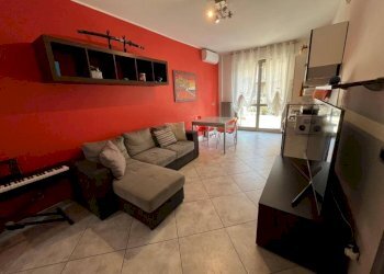 Salone - Bilocale corso Canale, 15, Alba - foto 2