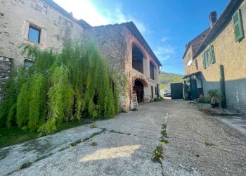 Cortile interno - Independent house Borgata Costa Soprana, Camerana - photo 3