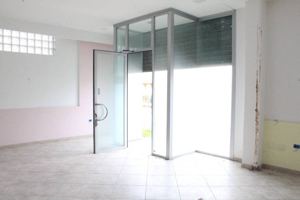 Ingresso - Shop via Federico II di Svevia, 5, Senise - photo 3