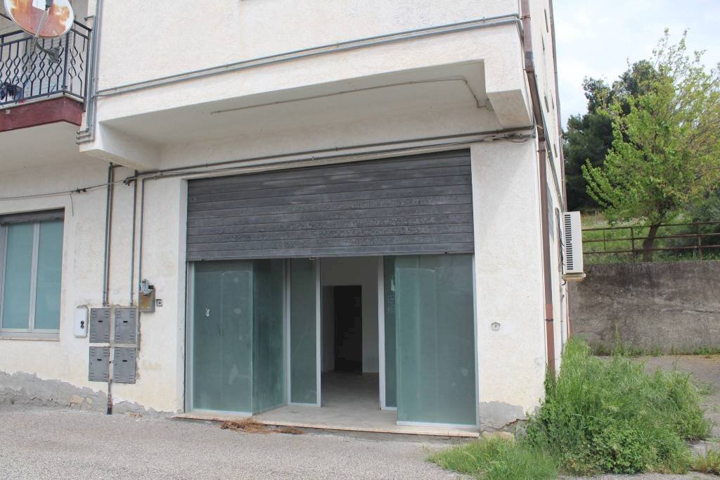 Facciata - Shop via Federico II di Svevia, 5, Senise - photo 1