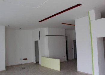 Interno non residenziale - Shop via Federico II di Svevia, 5, Senise - photo 4