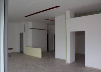 Interno non residenziale - Shop via Federico II di Svevia, 5, Senise - photo 7