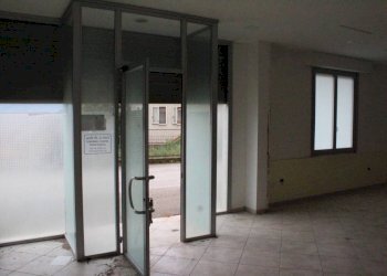 Interno non residenziale - Shop via Federico II di Svevia, 5, Senise - photo 8