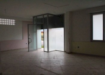 Magazzino - Shop via Federico II di Svevia, 5, Senise - photo 18