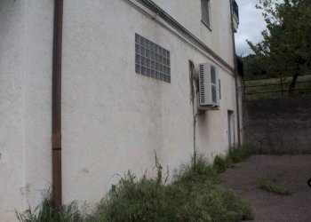 Facciata - Shop via Federico II di Svevia, 5, Senise - photo 30