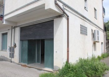 Facciata - Shop via Federico II di Svevia, 5, Senise - photo 2