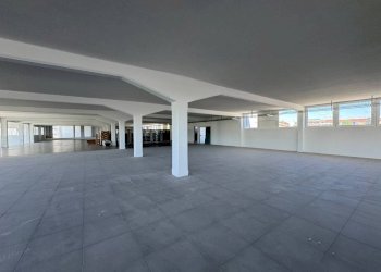 Interno non residenziale - Stabile - Palazzo via Torino, 2, Rivalta di Torino - foto 16