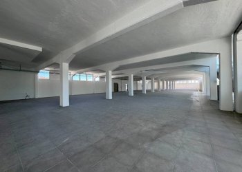 Interno non residenziale - Stabile - Palazzo via Torino, 2, Rivalta di Torino - foto 18