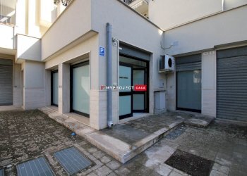 Negozio Via Villa Castelli, Martina Franca - foto 2