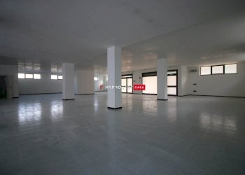 Negozio Via Villa Castelli, Martina Franca - foto 3