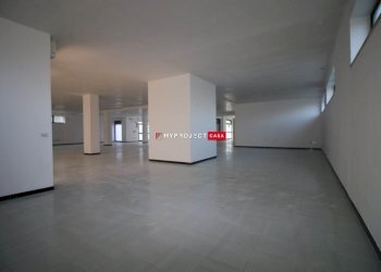 Negozio Via Villa Castelli, Martina Franca - foto 6