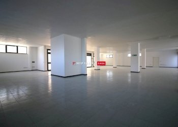 Negozio Via Villa Castelli, Martina Franca - foto 7