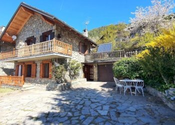 Villa Frazione Mondache, Sarre - foto 1