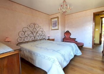 Villa Frazione Mondache, Sarre - foto 9