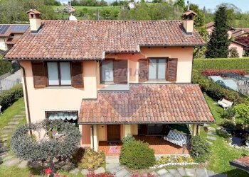 Villa Via Secchia, 17/a 
 Occhieppo Superiore, Occhieppo Superiore - foto 1
